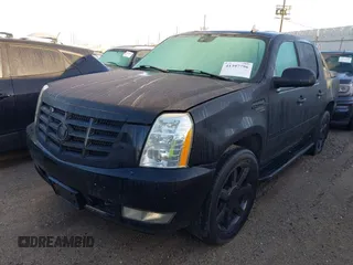 2008 Cadillac Escalade EXT z VIN 3GYFK62808G147107, wystawiony jako IAAI lot #41397796 z przebiegiem Nie podano mil oraz . Historia ofert i sprzedaży dostępna na DreamBid. Obrazek 2.