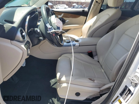 2018 Mercedes-Benz GLC 300 with VIN WDC0G4JB7JV020392, listed as a Copart auction lot 60997945 with 128,392 mi miles and Salvage title. Bid and sale history available at DreamBid. Image 7.