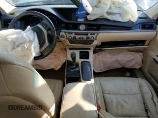 2013 Lexus ES 4dr Sdn with VIN JTHBK1GG0D2031883, listed as a Copart auction lot 52130815 with 203,769 mi miles and Salvage Title. Bid and sale history available at carsss.com. Image 8.