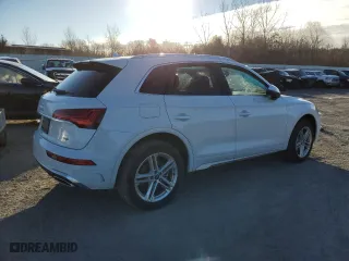 2024 Audi Q5 S line Premium Plus with VIN WA1E2AFY9R2050393, listed as a Copart auction lot 42951605 with 0 mi miles and Salvage Title. Bid and sale history available at carsss.com. Image 3.