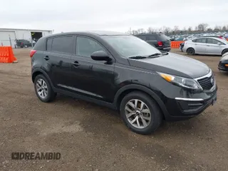 2015 Kia Sportage LX with VIN KNDPB3AC6F7677007, listed as a IAAI auction lot 42081242 with 63,976 mi miles and . Bid and sale history available at carsss.com. Image 1.
