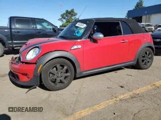 2011 MINI Convertible S with VIN WMWZP3C58BT249043, listed as a Copart auction lot 75435324 with 101,195 mi miles and Salvage Title. Bid and sale history available at DreamBid. Image 1.