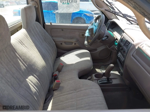 2002 Toyota Tacoma with VIN 5TENL42N62Z085135, listed as a IAAI auction lot 41831720 with 260,214 mi miles. Bid and sale history available at carsss.com. Image 5.