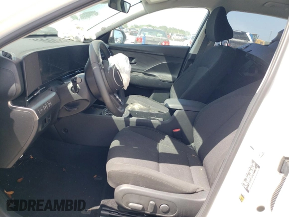 2025 Hyundai Kona SEL with VIN KM8HBCAB0SU237612, listed as a Copart auction lot 51841975 with 0 mi miles and Non Repairable. Bid and sale history available at carsss.com. Image 7.