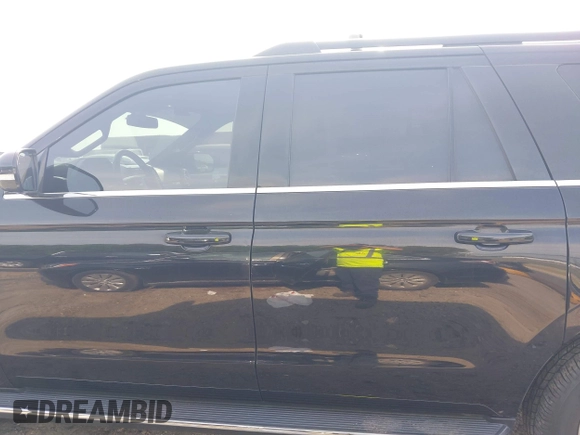 2021 Ford Expedition Max XLT z VIN 1FMJK1HT8MEA43377, wystawiony jako IAAI lot #42311297 z przebiegiem 81 131 mil mil oraz . Historia ofert i sprzedaży dostępna na DreamBid. Obrazek 15.