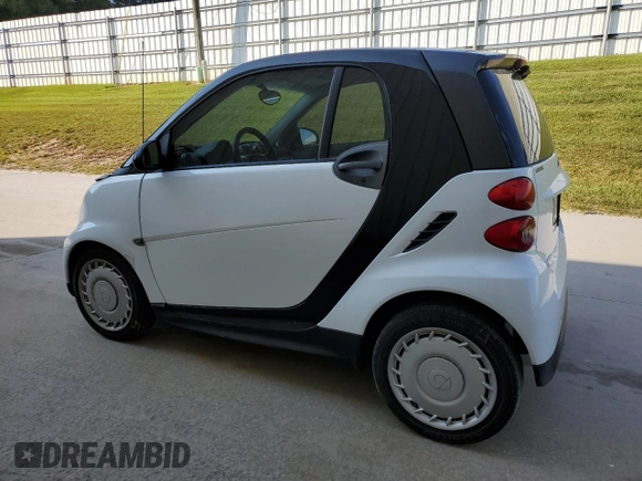 2015 Smart fortwo Passion with VIN WMEEJ3BA9FK806363, listed as a Copart auction lot 75024994 with 84,716 mi miles and Clean Title. Bid and sale history available at carsss.com. Image 2.