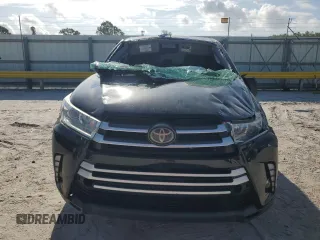 2018 Toyota Highlander LE with VIN 5TDZARFH8JS041397, listed as a Copart auction lot 60262295 with 92,526 mi miles and Salvage title. Bid and sale history available at DreamBid. Image 5.