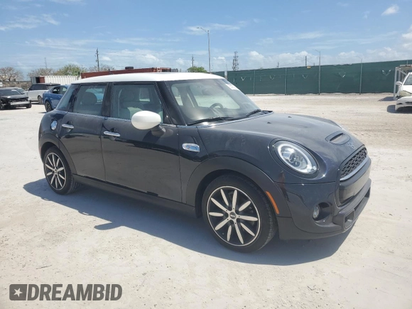 2020 MINI Hardtop 4 Door Cooper S with VIN WMWXU9C03L2L76233, listed as a Copart auction lot 53932505 with 10,818 mi miles and Non Repairable. Bid and sale history available at DreamBid. Image 4.