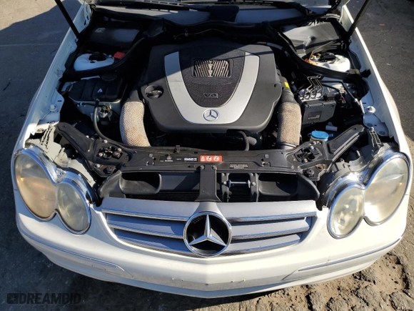 2007 Mercedes-Benz CLK-Class 3.5L with VIN WDBTK56F97F207122, listed as a Copart auction lot 85791364 with 124,674 mi miles and Clean Title. Bid and sale history available at carsss.com. Image 11.