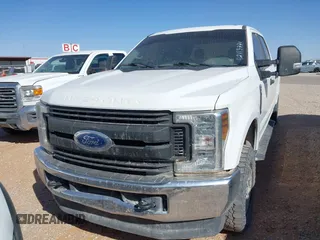 2019 Ford F-250 XL с VIN 1FT7W2B63KEG78824, выставлен на аукционе IAAI как лот 42119771 с пробегом 210 838 миль миль и . История ставок и продаж доступна на DreamBid. Изображение 12.