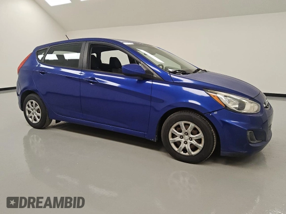 2014 Hyundai Accent GS z VIN KMHCT5AE0EU141822, wystawiony jako Copart lot #54233245 z przebiegiem 137 510 mil mil oraz Czysty tytuł • Clean title. Historia ofert i sprzedaży dostępna na DreamBid. Obrazek 4.
