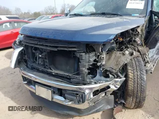 2017 Ford F-250 Lariat z VIN 1FT7W2B68HEF41645, wystawiony jako IAAI lot #41472023 z przebiegiem 137 920 mil mil oraz . Historia ofert i sprzedaży dostępna na DreamBid. Obrazek 6.