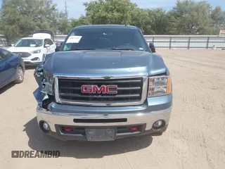 2010 GMC Sierra 1500 SLE z VIN 3GTRKVE35AG209183, wystawiony jako IAAI lot #42064516 z przebiegiem Nie podano mil oraz . Historia ofert i sprzedaży dostępna na DreamBid. Obrazek 12.
