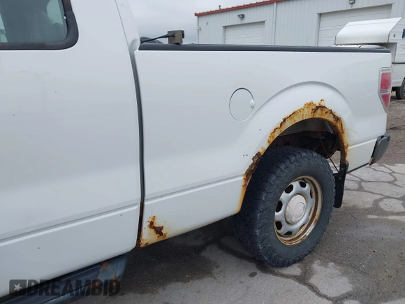 2013 Ford F-150 XL с VIN 1FTFX1EF3DKE62894, выставлен на аукционе IAAI как лот 42248853 с пробегом 233 743 миль миль и . История ставок и продаж доступна на DreamBid. Изображение 21.