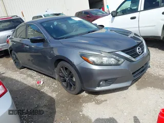 2017 Nissan Altima SR with VIN 1N4AL3AP3HC471715, listed as a IAAI auction lot 41960410 with 288,926 mi miles and . Bid and sale history available at carsss.com. Image 1.