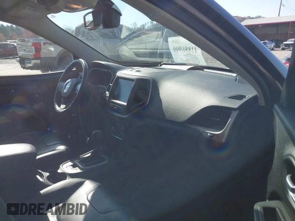 2016 Jeep Cherokee Limited with VIN 1C4PJMDB9GW321735, listed as a IAAI auction lot 41886999 with 62,604 mi miles. Bid and sale history available at carsss.com. Image 5.