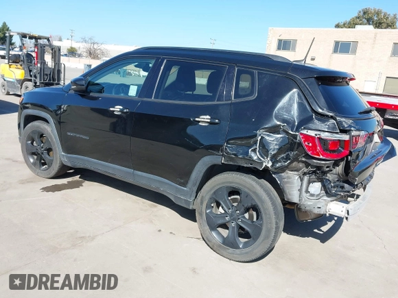 2018 Jeep Compass Latitude with VIN 3C4NJCBB3JT501939, listed as a IAAI auction lot 41670306 with 93,767 mi miles. Bid and sale history available at carsss.com. Image 3.