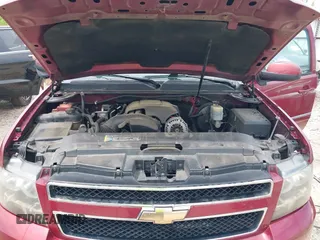 2010 Chevrolet Suburban LT z VIN 1GNUKJE30AR262500, wystawiony jako IAAI lot #42082813 z przebiegiem 270 431 mil mil oraz . Historia ofert i sprzedaży dostępna na DreamBid. Obrazek 10.