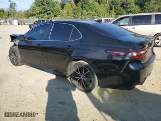 2022 Toyota Camry SE with VIN 4T1G11AK8NU646710, listed as a Copart auction lot 69475624 with 43,374 mi miles and Salvage Title. Bid and sale history available at carsss.com. Image 2.