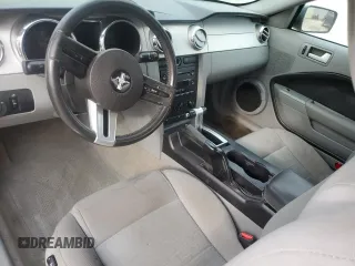 2006 Ford Mustang Standard z VIN 1ZVFT80N665240433, wystawiony jako Copart lot #54066595 z przebiegiem 229 296 mil mil oraz Szkoda całkowita • Salvage title. Historia ofert i sprzedaży dostępna na DreamBid. Obrazek 8.