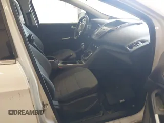 2013 Ford Escape SE with VIN 1FMCU9GX1DUC15356, listed as a IAAI auction lot 42667149 with 170,554 mi miles and . Bid and sale history available at DreamBid. Image 5.