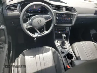 2024 Volkswagen Tiguan SE with VIN 3VVMB7AXXRM074795, listed as a Copart auction lot 58084575 with 17,852 mi miles and Salvage title. Bid and sale history available at DreamBid. Image 8.