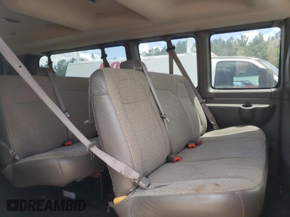2020 Chevrolet Express Passenger LT z VIN 1GAZGPFG7L1125732, wystawiony jako Copart lot #56536785 z przebiegiem 89 436 mil mil oraz Szkoda całkowita • Salvage title. Historia ofert i sprzedaży dostępna na DreamBid. Obrazek 11.