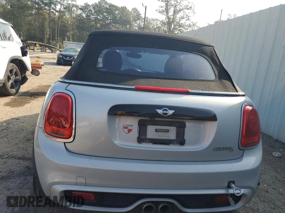 2017 MINI Convertible Cooper S z VIN WMWWG9C33H3C82371, wystawiony jako Copart lot #82549924 z przebiegiem 42 439 mil mil oraz Szkoda całkowita • Salvage title. Historia ofert i sprzedaży dostępna na DreamBid. Obrazek 6.