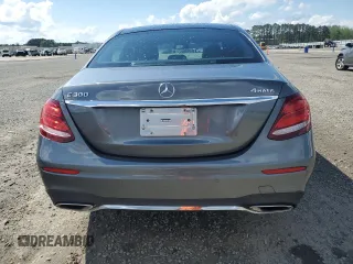 2018 Mercedes-Benz E 300 with VIN WDDZF4KB6JA476931, listed as a Copart auction lot 52762225 with 60,897 mi miles and Salvage Title. Bid and sale history available at DreamBid. Image 6.