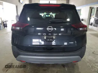 2023 Nissan Rogue S z VIN 5N1BT3AB1PC751419, wystawiony jako Copart lot #56725715 z przebiegiem 109 373 mil mil oraz Szkoda całkowita • Salvage title. Historia ofert i sprzedaży dostępna na DreamBid. Obrazek 6.