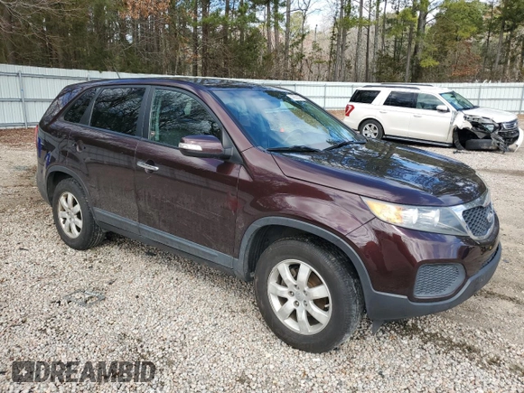 2012 Kia Sorento LX z VIN 5XYKT4A12CG253639, wystawiony jako Copart lot #47832195 z przebiegiem 269 418 mil mil oraz Szkoda całkowita • Salvage title. Historia ofert i sprzedaży dostępna na DreamBid. Obrazek 4.