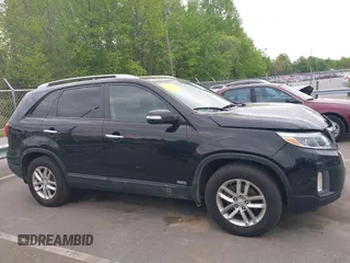 2015 Kia Sorento LX with VIN 5XYKTDA63FG570085, listed as a IAAI auction lot 42031786 with 181,652 mi miles and . Bid and sale history available at DreamBid. Image 14.