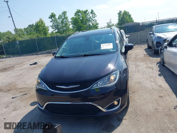 2018 Chrysler Pacifica Touring L Plus with VIN 2C4RC1EG2JR314847, listed as a IAAI auction lot 42716082 with 92,544 mi miles and . Bid and sale history available at DreamBid. Image 13.