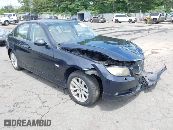 2007 BMW 3 Series 328xi z VIN WBAVC93577KX52072, wystawiony jako IAAI lot #42615912 z przebiegiem 138 000 mil mil oraz . Historia ofert i sprzedaży dostępna na DreamBid. Obrazek 1.