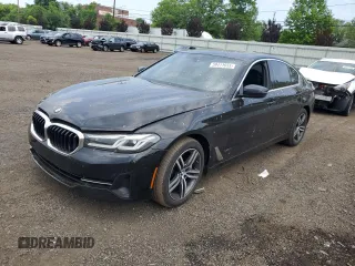 2021 BMW 5 Series 530i xDrive с VIN WBA13BJ01MCF54660, выставлен на аукционе Copart как лот 59411655 с пробегом 90 414 миль миль и Списание • Salvage title. История ставок и продаж доступна на DreamBid. Изображение 1.