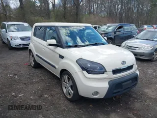 2010 Kia Soul + with VIN KNDJT2A2XA7034348, listed as a IAAI auction lot 42059954 with 252,878 mi miles. Bid and sale history available at carsss.com. Image 1.