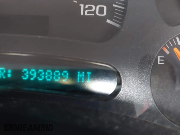 2003 Chevrolet Silverado 1500 LT with VIN 2GCEK19T031248177, listed as a IAAI auction lot 41956985 with 393,889 mi miles. Bid and sale history available at carsss.com. Image 7.