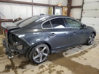 2012 Volvo S60 T6 z VIN YV1902FH9C2102416, wystawiony jako Copart lot #57523275 z przebiegiem 92 711 mil mil oraz Szkoda całkowita • Salvage title. Historia ofert i sprzedaży dostępna na DreamBid. Obrazek 3.