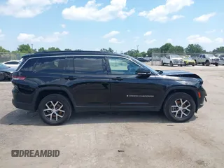 2024 Jeep Grand Cherokee Limited with VIN 1C4RJKBG2R8507247, listed as a IAAI auction lot 42322680 with 34,697 mi miles and . Bid and sale history available at DreamBid. Image 13.