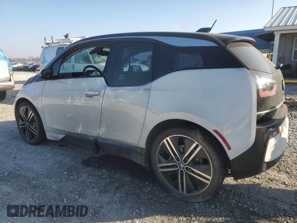2021 BMW i3 with VIN WBY8P2C03M7H98241, listed as a Copart auction lot 82617824 with 0 mi miles and Salvage Title. Bid and sale history available at carsss.com. Image 2.