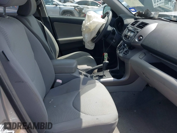 2007 Toyota RAV4 Limited with VIN JTMZK31V276009254, listed as a IAAI auction lot 42382544 with 80,301 mi miles and . Bid and sale history available at DreamBid. Image 5.