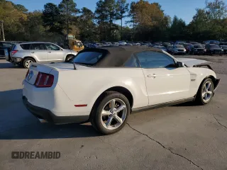 2010 Ford Mustang GT z VIN 1ZVBP8FHXA5120910, wystawiony jako Copart lot #81555444 z przebiegiem 92 345 mil mil oraz Szkoda całkowita • Salvage title. Historia ofert i sprzedaży dostępna na DreamBid. Obrazek 3.