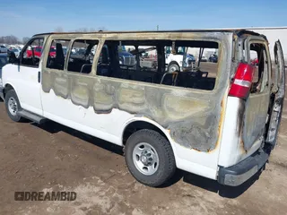2020 Chevrolet Express Passenger LT z VIN 1GAZGPFGXL1155159, wystawiony jako IAAI lot #41780205 z przebiegiem Nie podano mil oraz . Historia ofert i sprzedaży dostępna na DreamBid. Obrazek 3.
