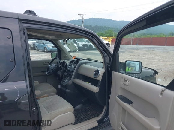 2011 Honda Element EX z VIN 5J6YH2H70BL005915, wystawiony jako IAAI lot #42411314 z przebiegiem 257 679 mil mil oraz . Historia ofert i sprzedaży dostępna na DreamBid. Obrazek 5.