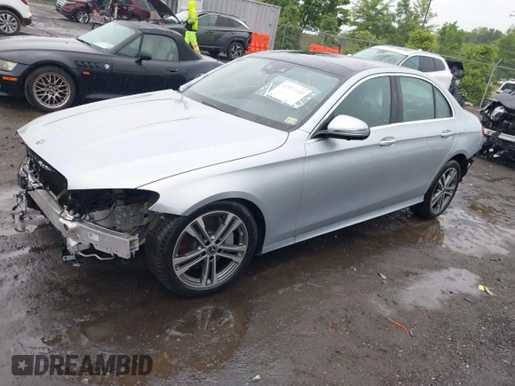 2023 Mercedes-Benz E 350 z VIN W1KZF8EB3PB105571, wystawiony jako IAAI lot #42308155 z przebiegiem 6 416 mil mil oraz . Historia ofert i sprzedaży dostępna na DreamBid. Obrazek 15.