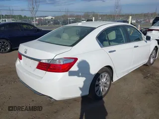 2014 Honda Accord EX-L with VIN 1HGCR2F82EA163330, listed as a IAAI auction lot 41920561 with 86,890 mi miles and . Bid and sale history available at carsss.com. Image 4.