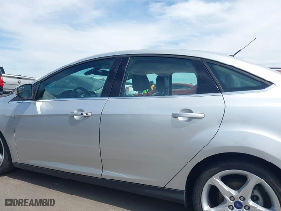 2012 Ford Focus Titanium with VIN 1FAHP3J29CL262348, listed as a IAAI auction lot 41812310 with 81,645 mi miles. Bid and sale history available at carsss.com. Image 14.