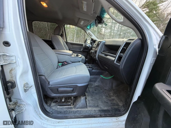 2018 Ram 2500 Tradesman with VIN 3C6UR5HJ5JG278642, listed as a Copart auction lot 80379264 with 147,820 mi miles and Clean Title. Bid and sale history available at carsss.com. Image 5.