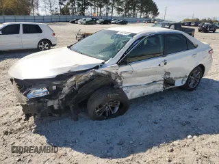 2015 Toyota Camry XLE with VIN 4T1BF1FKXFU047698, listed as a Copart auction lot 50927665 with 161,445 mi miles and Salvage Title. Bid and sale history available at carsss.com. Image 1.