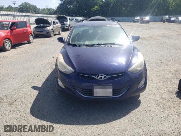 2013 Hyundai Elantra GLS с VIN 5NPDH4AE1DH332789, выставлен на аукционе Copart как лот 63029535 с пробегом Не указан миль и Чистый • Clean title. История ставок и продаж доступна на DreamBid. Изображение 5.